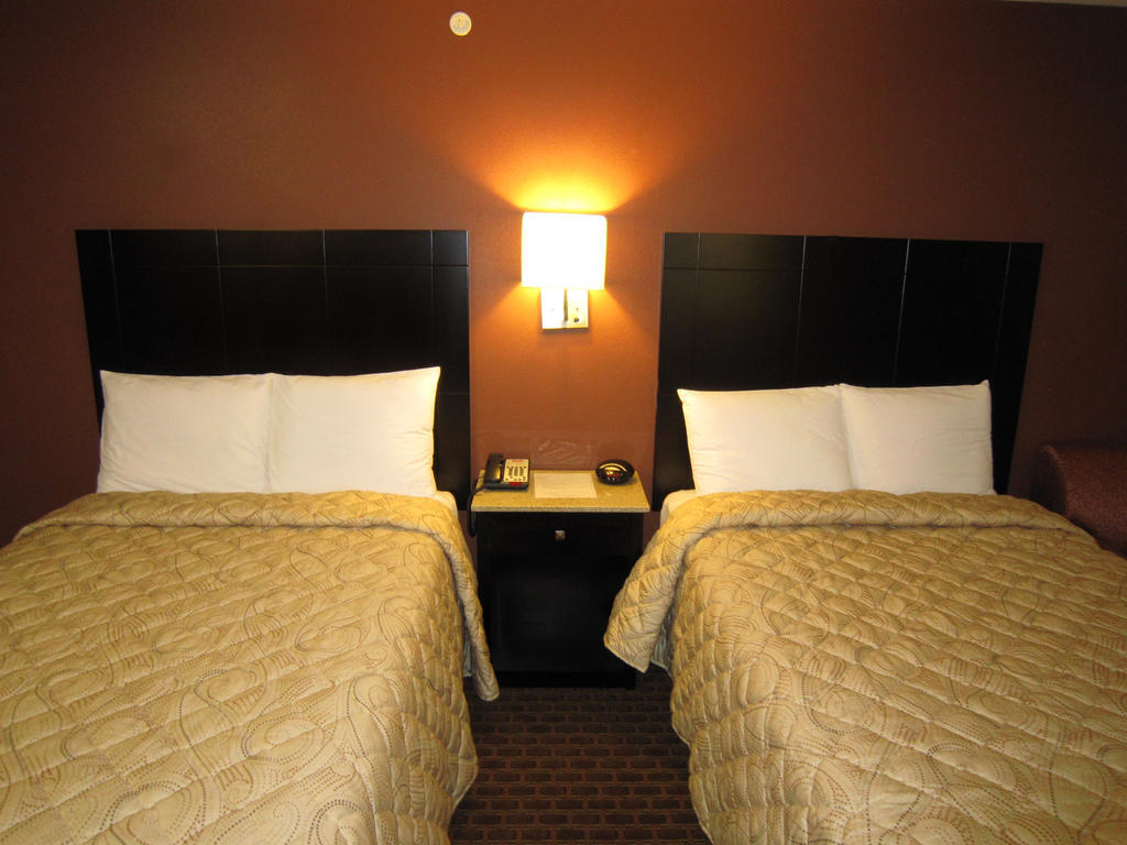 Red Carpet Inn And Suites Monmouth Junction Kamer foto