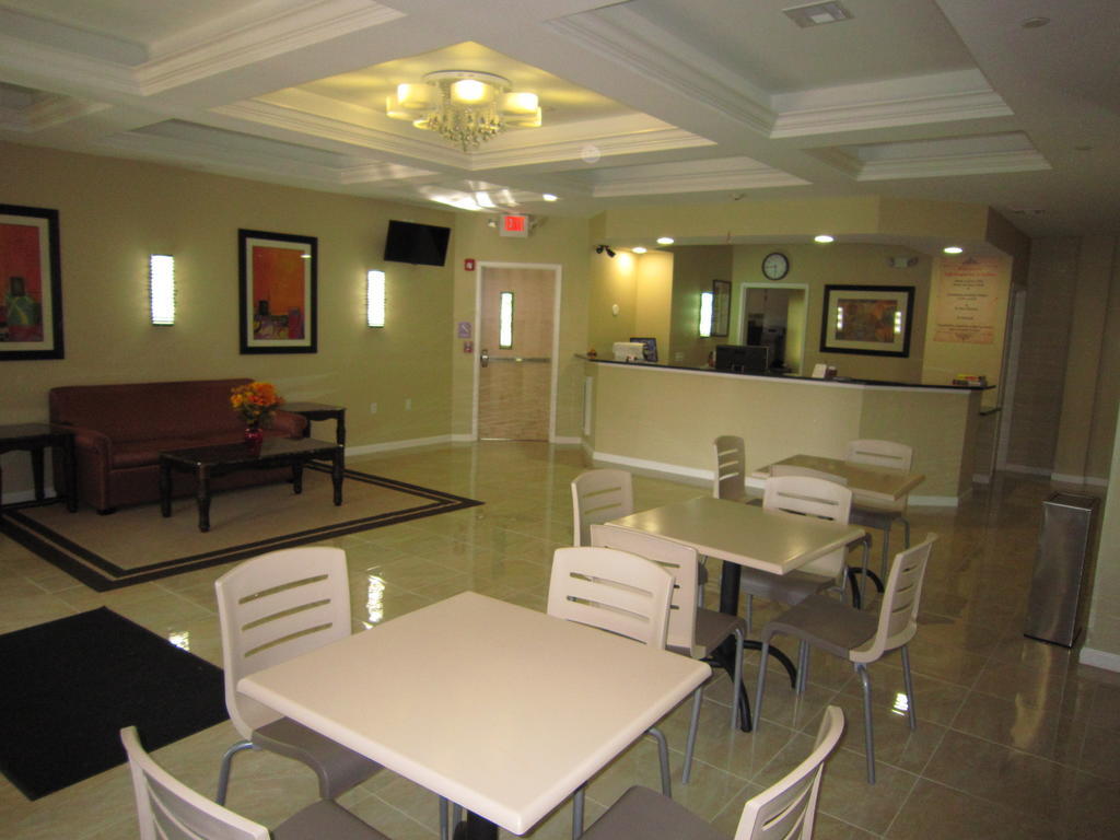 Red Carpet Inn And Suites Monmouth Junction Buitenkant foto