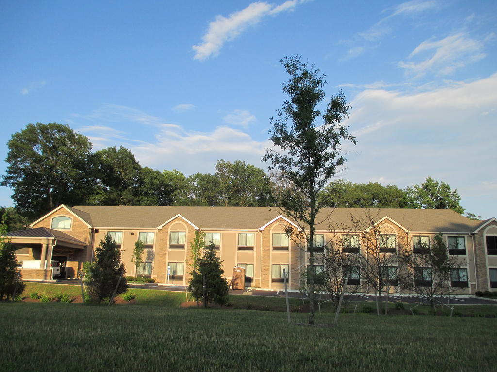 Red Carpet Inn And Suites Monmouth Junction Buitenkant foto