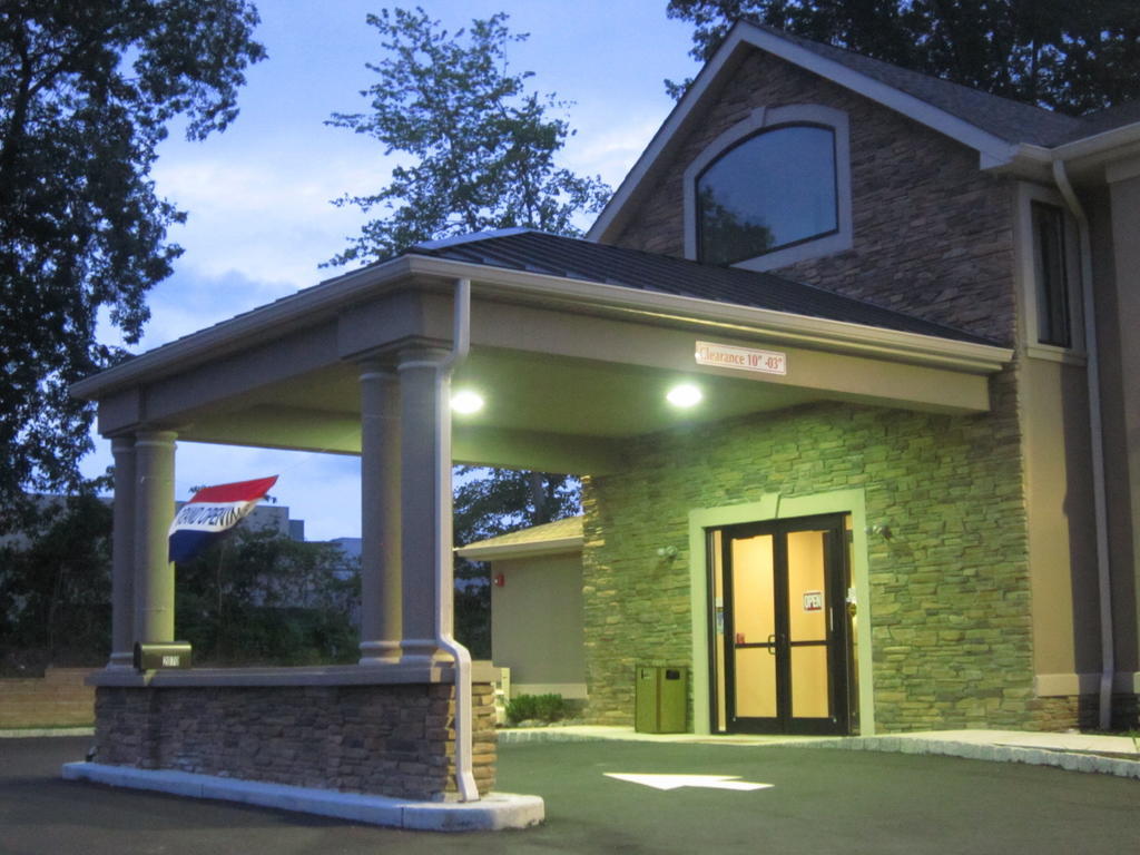 Red Carpet Inn And Suites Monmouth Junction Buitenkant foto