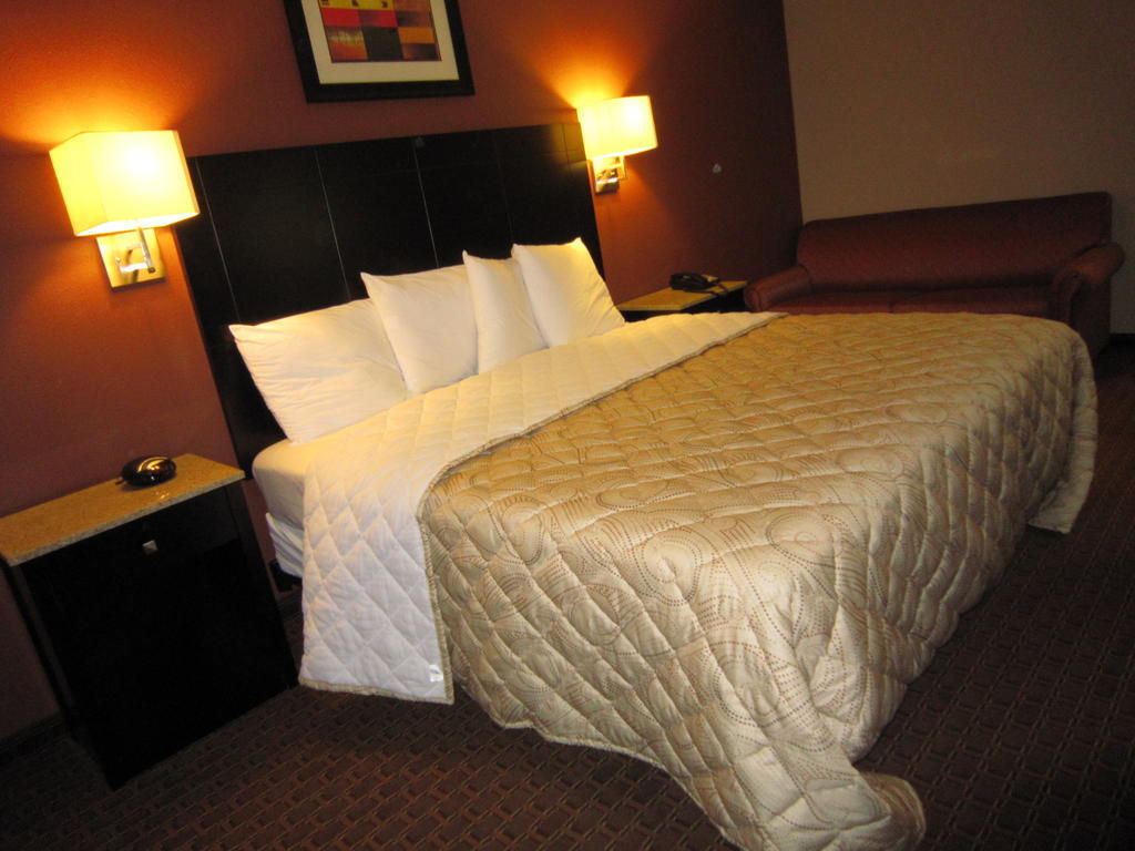 Red Carpet Inn And Suites Monmouth Junction Kamer foto