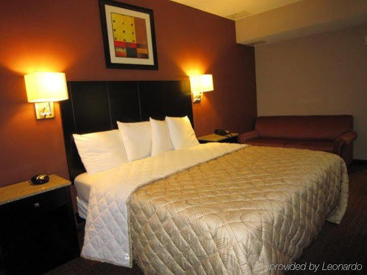 Red Carpet Inn And Suites Monmouth Junction Buitenkant foto