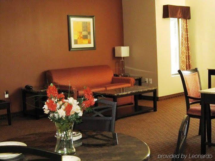 Red Carpet Inn And Suites Monmouth Junction Buitenkant foto